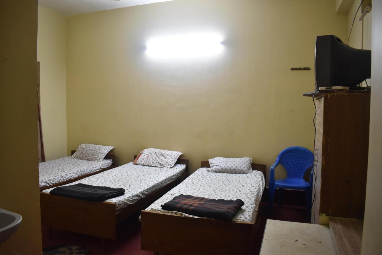Hotel Suraj Balasore Oda fotoğraf